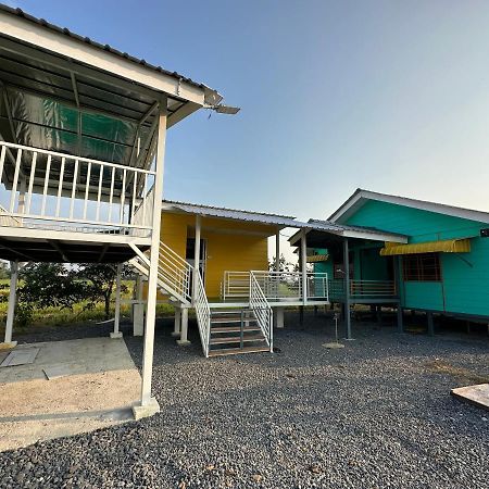 Homestay Denai Harummanis S4 Simpang Empat  Extérieur photo